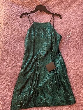New with Tags Lulu's Emerald Green Sequin Midi Slip Dress